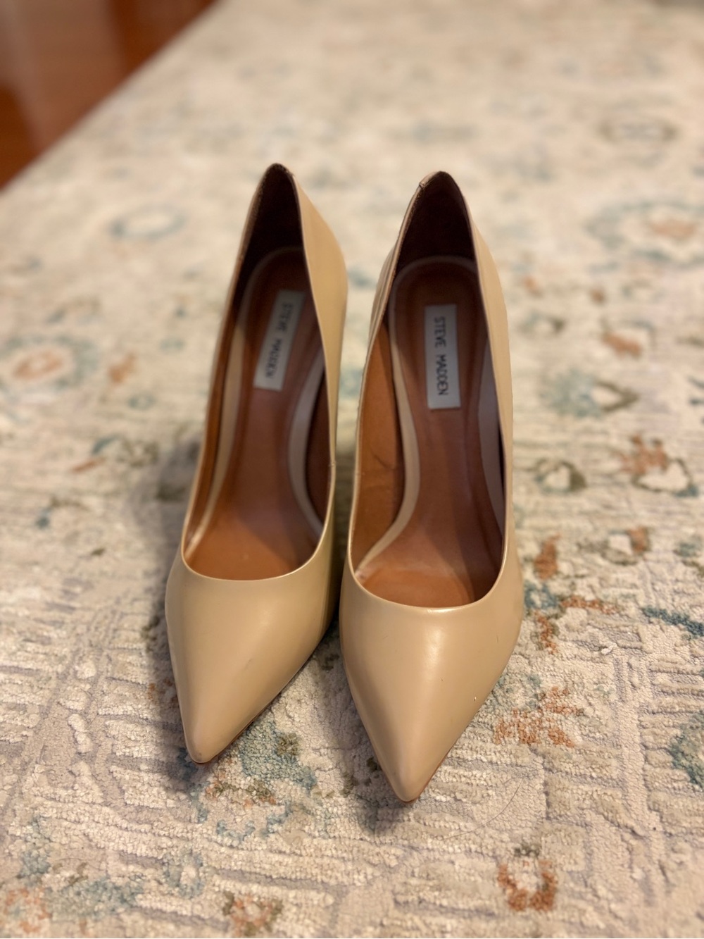 Steve Madden Beige Pointed Toe Leather Pumps